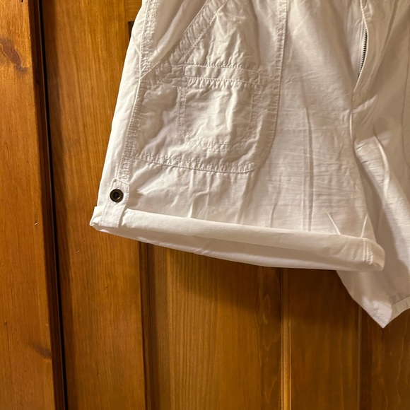 Tommy Hilfiger cargo style cotton shorts size 14 🍎 - Picture 2 of 7